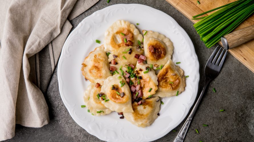 Pierogi z bryndzą i boczkiem